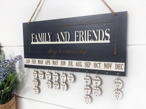 Christmas Gift Family and Friends Days to Remember Calendar Sign Board in Oak or Black, Engraved Circles